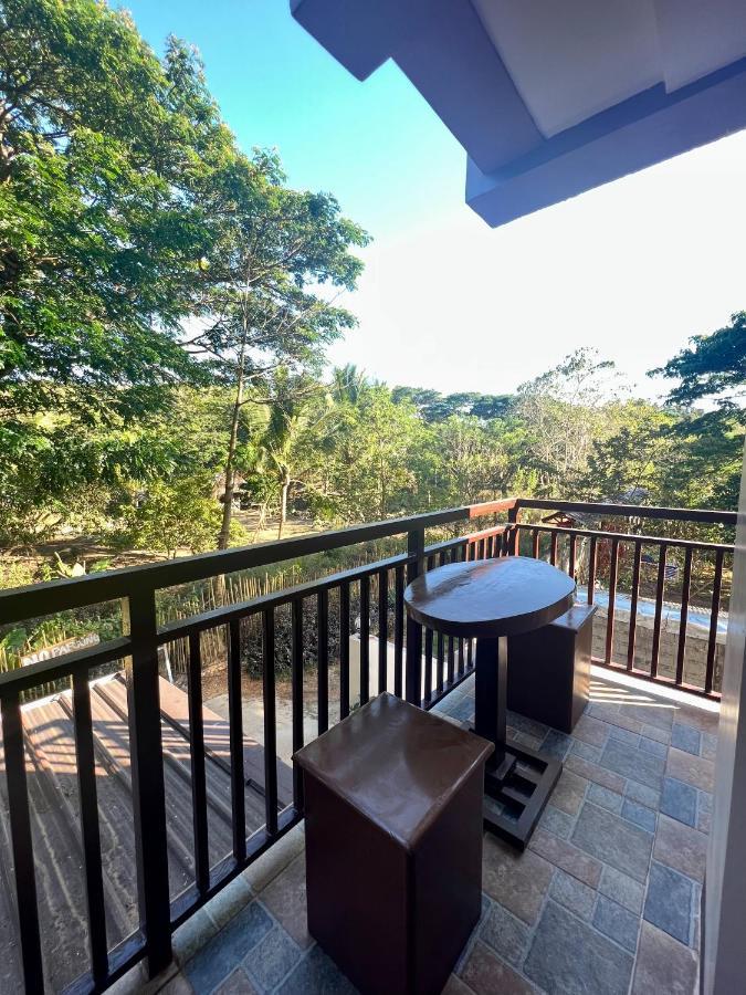 Island Wanderers Inn Coron Bagian luar foto