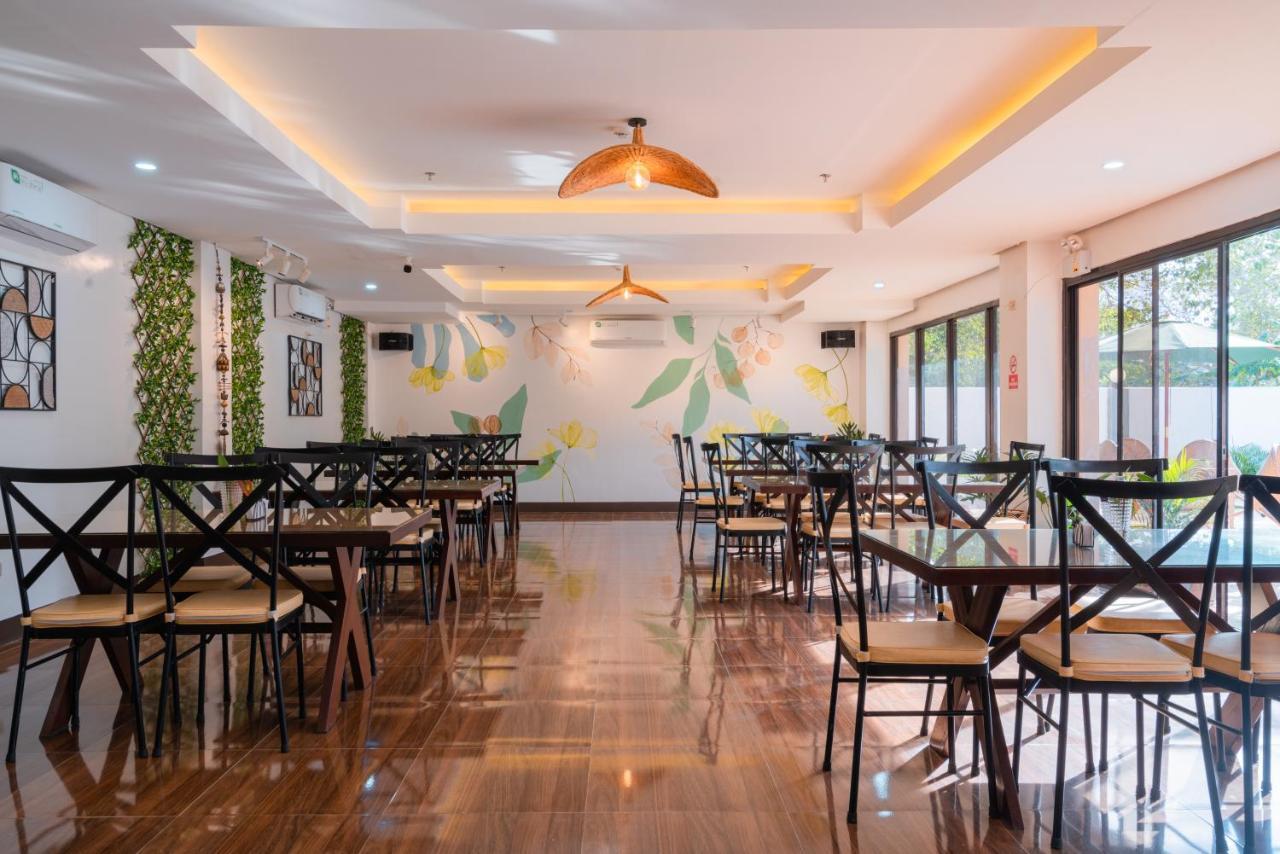 Island Wanderers Inn Coron Bagian luar foto