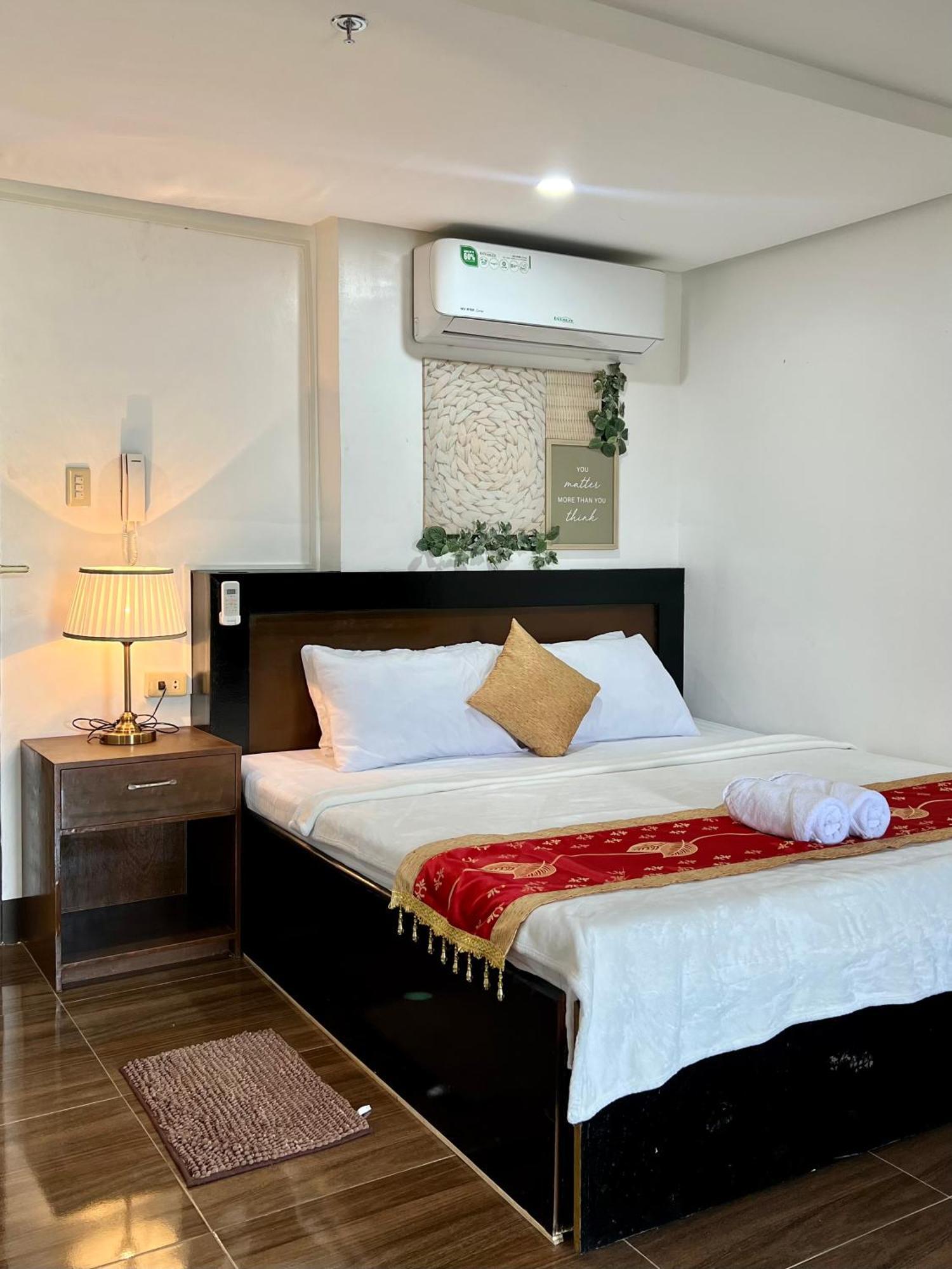 Island Wanderers Inn Coron Bagian luar foto