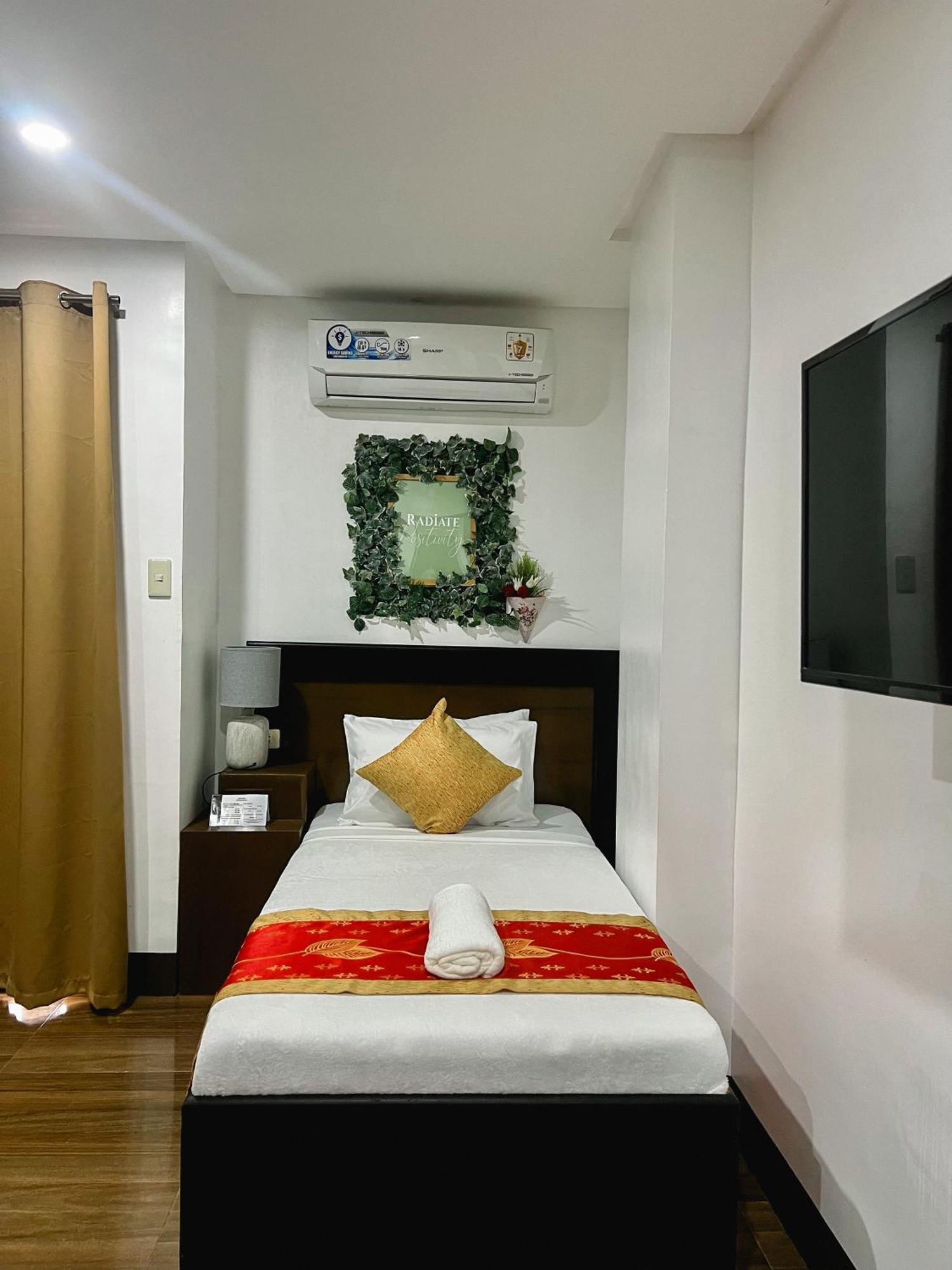 Island Wanderers Inn Coron Bagian luar foto